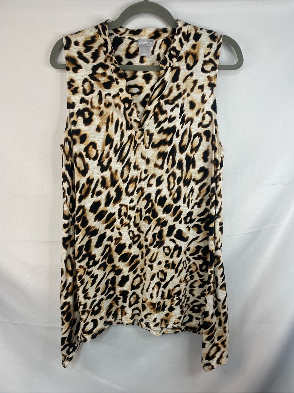 Chico's Sleeveless Leopard Print V-Neck Tank in Beige, Tan & Black